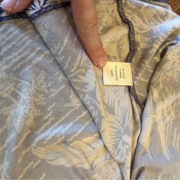 Tommy Bahama women’s skirt, size medium blue and cream - Picture 4 of 7